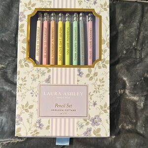 Laura Ashley pencil set of 8